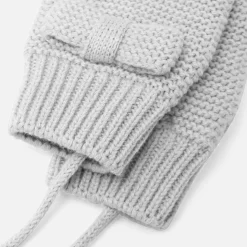 Baby girl knitted mittens