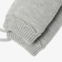 Baby girl knitted mittens