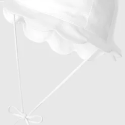 Baby girl scalloped hat