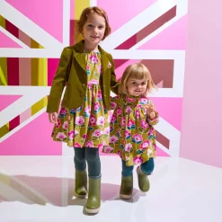 Girl dress in velvet milleraies