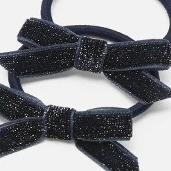 Girl duo of elastics