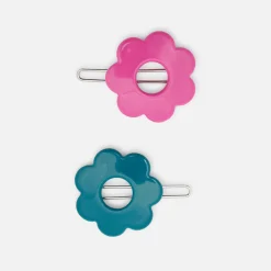 Girl pair of flower barrettes