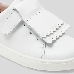 Girl tennis shoes with removable tongue