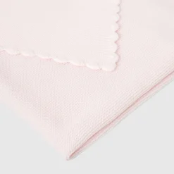 Scalloped blanket